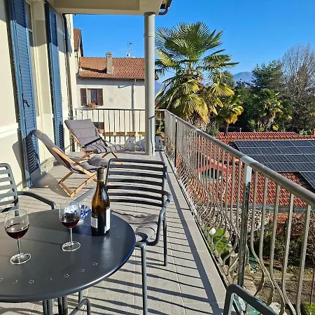 Villa Grappoli - Lakeside Apartments With Balcony And Lake View Apartment Lesa